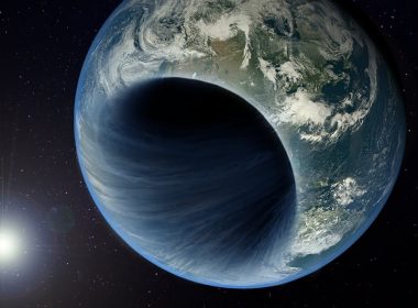 ¿Hay un agujero negro en el centro de la Tierra? Extraños documentos así lo sugieren