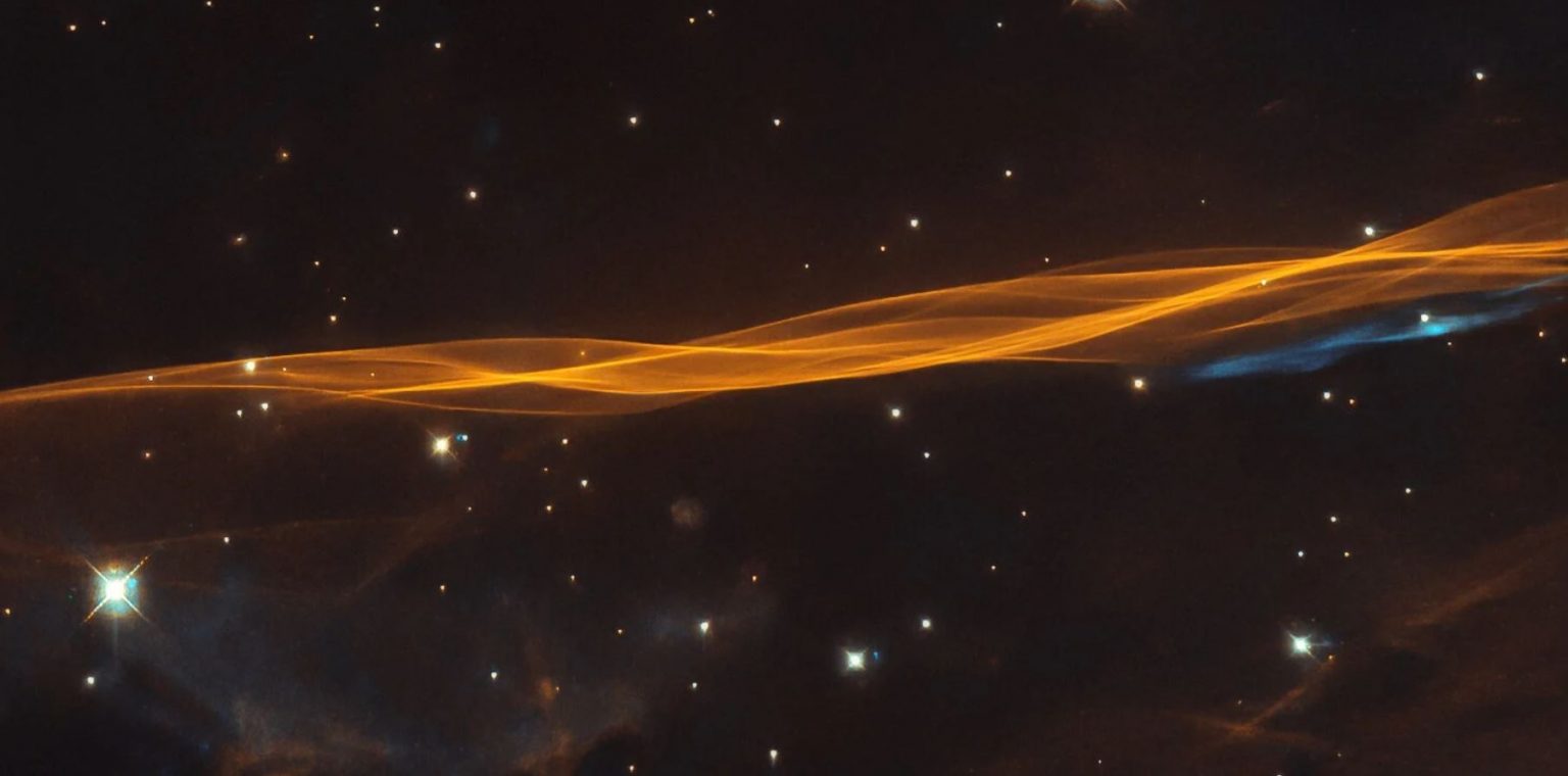 Hubble capta la onda expansiva de una supernova en la constelación de ...
