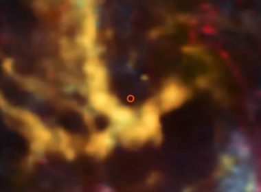 El monstruoso agujero negro del centro de la Vía Láctea apenas se mueve