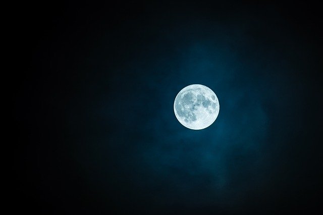Espeluznante y rara "Luna Azul" se verá en el cielo en Halloween