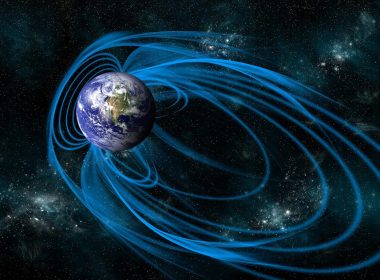 ¿Qué crea el campo magnético de la Tierra?