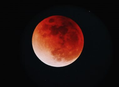 Este lunes: Luna llena y Eclipse Lunar serán visibles en el cielo