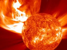 Nave espacial ha registrado una enorme erupción solar en evolución