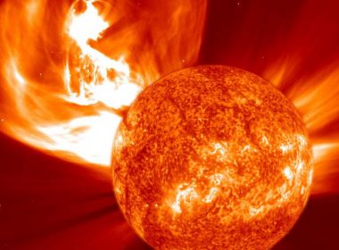 Nave espacial ha registrado una enorme erupción solar en evolución