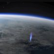 Extraño "rayo azul" disparado hacia arriba es visto desde la Estación Espacial Internacional
