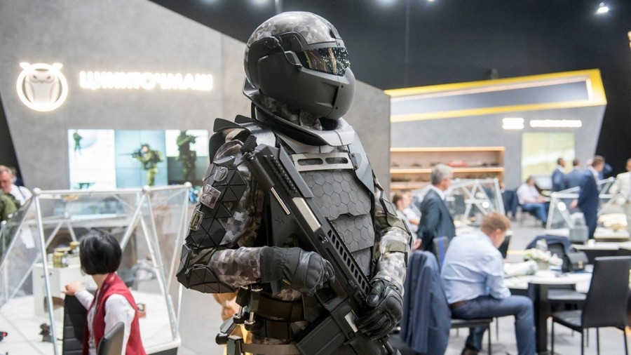 Nuevo traje de combate de Rusia soportará balas de calibre .50, afirma compañía