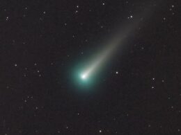 Mira el brillante cometa Leonard en una transmisión en vivo gratuita esta noche