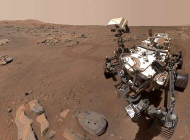 Misteriosas rocas color púrpura encontradas por todas partes en Marte